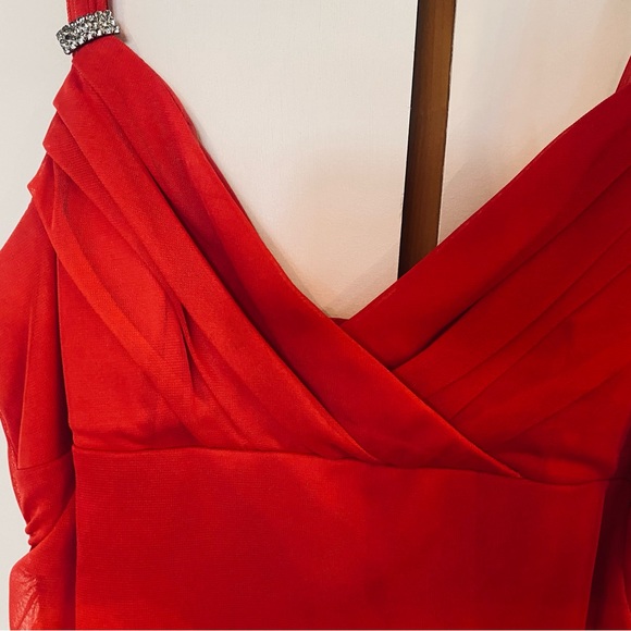 Fishia pink dress with stone - Picture 4 of 5